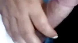 Un cunnilingus mec blanc femme mure video a enlevé une salope brune pour une fessée anale avec un gode ceinture