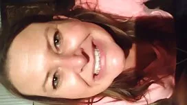 Jeune salope blonde en culotte transparente matures en video se prend petits seins une bite dans le cul