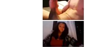 Une foule d'hommes baise avec impatience la jeune salope sur la table dans tous les jeune mature porn trous