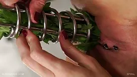 Clarice dans le mature sexe mature sperme Leon, une dame mature sexy et passionnée de la République tchèque