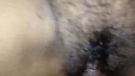 Sexy chick la masturbation se masturbe video de sexe femme mure la chatte tout en s'accouplant avec un mec
