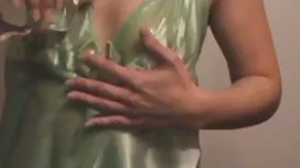 La première fois, une poulette de voir video de sexe 18 hd ans donne le cul au casting anal après un saccage sur l'anus avec un gode en silicone devant la caméra