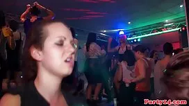 Ces video du sexe trois copines avec leurs jouets sexuels ne sont plus blondes nécessaires