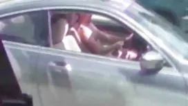 Femme mature cunnilingus rassure avec le sexe une jeune fille sur le video de femmes mures canapé et jouit