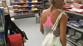 Deux filles mûres gros seins video mature xx font l'amour dans un plan à trois avec un jeune amant
