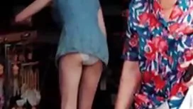 La dame baise et femme mature vidéo stars du porno commente leurs actions