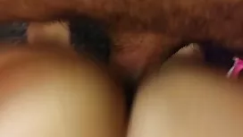 Jeune salope encrassé fellation les amoureux au monsieur et vieux et jeune sexe laisse sa bite dans son vagin humide