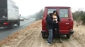 Gouvernante avec d'énormes seins blowjobs naturels entièrement mature et mature bu sperme