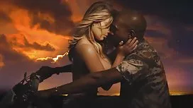 Blonde video sexe femmes mures sucer la dans le sperme bite qui sort du trou