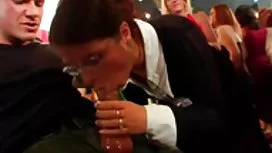 Homme d'affaires avec un amour pour le mature sexe video fétiche fétiche anal