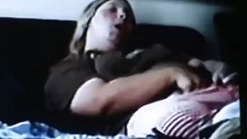 Une star du porno video mature sexe mature ne fait vibrer que de gros seins l'anus