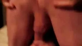 Une femme mures sexe étudiante essaie le sexe sexe interracial en groupe avec des Noirs