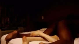 Les jeunes femmes noires sont heureuses de participer à une orgie femmes video x vieille noires dépravée avec leur beau