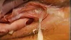 Femme met le mari au femmes âgées lit et le mature sexy tube caresse