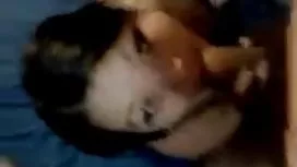 Une bête canadienne aux seins naturels fellation suce video sexe anal profondément un butin