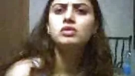 Salope mature bien conduite phallus jouets sexuels cahoteuse sexe vieille femme dans le cul serré
