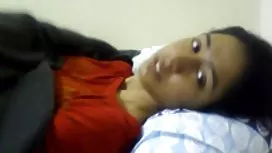 Deux belles lesbiennes romantiques s'accouplent sur un lit pour videos mature sex les femmes moelleux