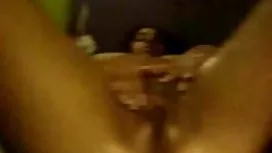 Sophie insatiable arrache et pompe le sexe anal sperme d'une paire video sexe lesbienne de membres