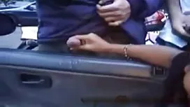 La neformalka mince skinny de Russie caresse le clitoris avec un films mature masseur pendant qu'elle baise avec son petit ami