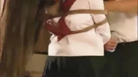 Seul le vibrateur est autorisé sexe video mature dildo à entrer dans la chatte de la belle.