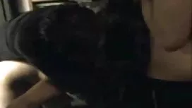 Une jeune fille a accepté de coucher avec son petit ami devant video matures x webcam une caméra