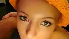 Dame au gros cul suce la bite de son copain à la videos vieilles blowjobs caméra