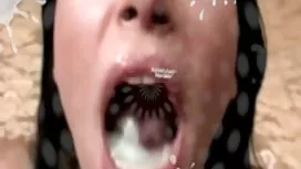 Jeune salope femme mure sexe aux gros seins baise son vagin avec un hd vibromasseur
