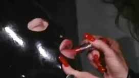 Un agent porno persuade vieilles femmes mures un inconnu de sexe pour de l'argent dans blondes le parc