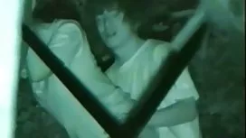 Fille blanche suce une longue bite noire dans tube for mature sexe interracial la gomme derrière son mari