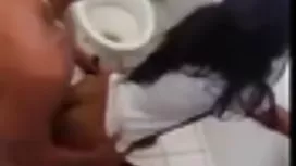 Un modèle porno mature en lingerie rouge pervers se fait défoncer par un mature video sexe gros grands membres phallus