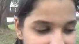 La beautés bite de l'homme video xxx sexe se sent bien dans la bouche d'une jolie jeune femme