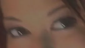 Asiatique obtient sperme video sexe brunette sur son blowjobs visage et bouche